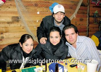 Sandra González, Karina Olais, Alberto Jerkov y Memo Torres.