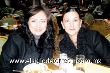 Mónica Olhagaray de Cerón y Karla Gómez de Lozano.
