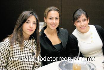 Paola Garza, Ana Carmen Mendoza y Ana Laura Muñoz.