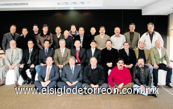 Grupo General de Sembradores Laguna, que asistieron a la toma de la nueva directiva.