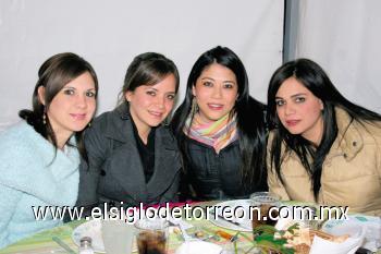 Mayra García, Marisú del Bosque, Suyin Wong y Loretta Zablah.