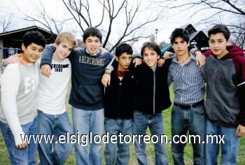 Berny, Alejandro, Alberto, Toño, Jáuregui, Diego y Pancho.