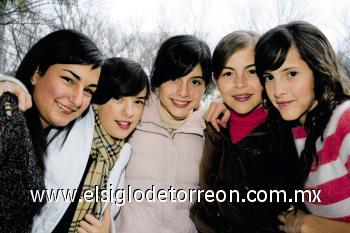 Cecy, Dany, Arlette, Ana Karen y Mariana.