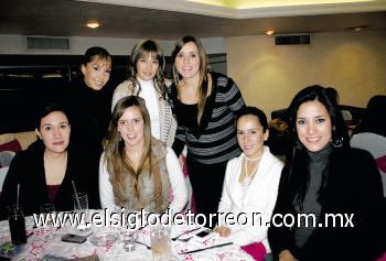 Ale Castañeda de Albéniz, Any García de Gilio, Regina Setién de Gutiérrez, Adriana Fernández de Pámanes, Marala Sánchez de Garza Tijerina, Ana Gaby Tumoine de Juan Marcos y Alma Cantú de Velázquez.