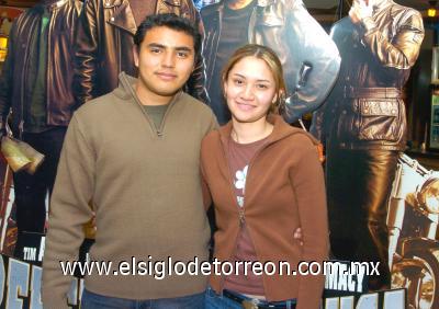 07022007
Luis Alfonso Campos y Fabiola Torres.