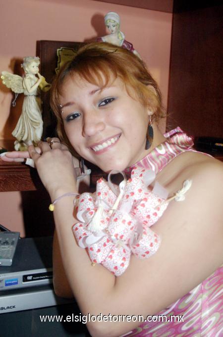04022007 
Arleni Ibarra Sánchez, en la despedida de soltera que le ofrecieron.