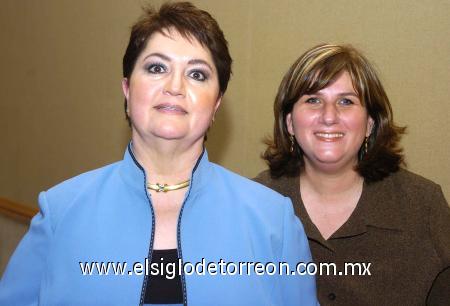 08022007
Bety de López y Dely Calleja.