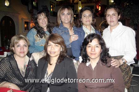 11022007 
Lucy Hernández, Norma Pacheco, Carmen Muñoz, Margarita Acosta, Elba Garza y Pily Sifuentes, en la fiesta para celebrar el cumpleaños de la maestra Patricia de la Cruz.