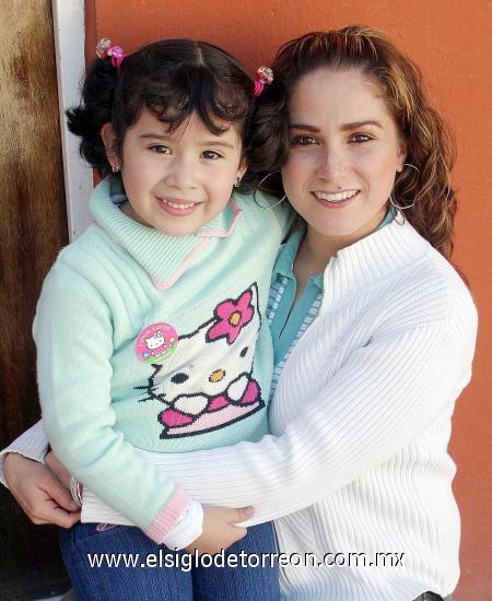 11022007 
Alicia Estrada Prieto Romo y su maestra Gaby.