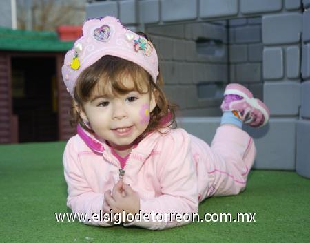 11022007 
La pequeña Regina Leal Díaz celebró su segundo cumpleaños el pasado dos de febrero, con una bonita fiesta que le ofrecieron sus papás, Carlos Leal Ancira y Lissette Díaz de Leal.