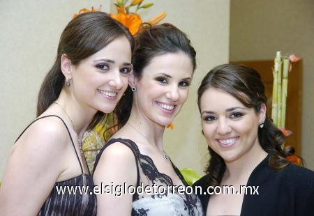 13022007
Marianto junto a sus hermanas, Valeria y Estefanía.