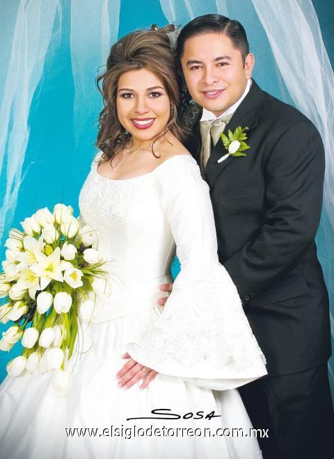 Lic. Ulises Martínez Herrera y Lic. Nadia Karina Lumbreras Machado contrajeron matrimonio en la Iglesia Bautista El Calvario, el 22 de diciembre de 2006.


Estudio: Sosa