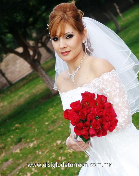Srita. Perla Alejandra Martínez Castillo el día de su boda con el Sr. Héctor Nicolás Padilla Ruvalcaba.