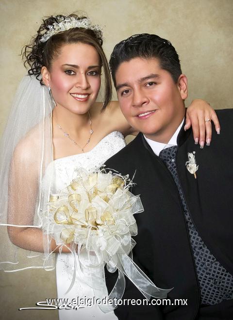 Sr. Jesús Alberto González Ávalos y Srita. Claudia Fany Córdova Magallanes recibieron la bendición nupcial en la iglesia de Nuestra Señora de San Juan de los Lagos, el 30 de diciembre de 2006.


Estudio: Sosa