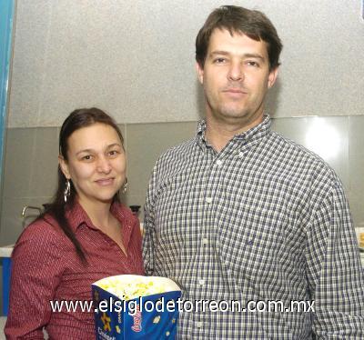 14022007
Gabriel y Liliana González.