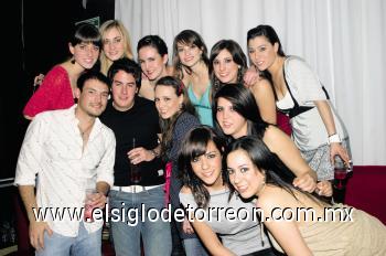 Mariana y Elena Bohigas, Fernando Treviño, Nino Denigris, Lucía Sáenz, Valeria Córdoba, Fer García, Areli e Izhar Giacomán, Lorena Marcos, Ale Madero y Martha Velasco.