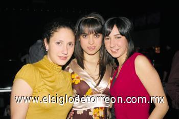 Luly Berlanga, Karla Martínez y Brenda Garza.