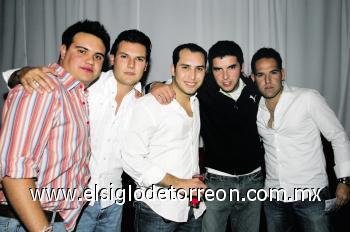 Salvador, Pablo, José, Roberto y Enrique.