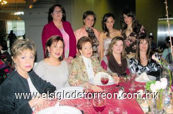 Lupita Pámanes de Serrano, Ana María Guridi de Quintero, Tessy Cantú Quintero, Ana Laura Quintero Cárdenas, María Eugenia Quintero de Meléndez, Carmen Meléndez, Ruth Quintero de Berlanga, Eva Casanova de Quintero y Laura Cárdenas de Quintero.
