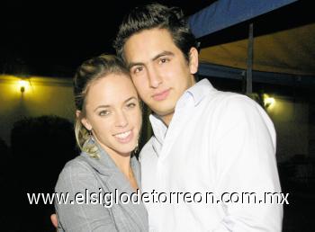 Cecey Villarreal y Quique Hinojos.
