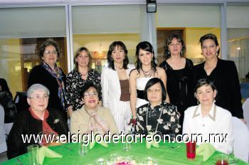 Anita Kishi, Trini Azpe, Cristina Tanaka, Norma Araujo, Ruth Ysais, Rocío Barocio, Hideko Shigeno, Jilma Ysais, Dora Izquierdo y Judith Nakamichi.