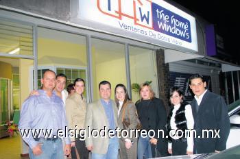 Juan Gabriel de la Torre, Roberto Castro Sánchez, Mónica de la Torre Sánchez, Alfredo Leal, Marcela Pérez de Leal, Fernanda Roque, Lucila Hernández de González y Fernando González.