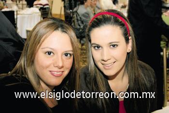 Sofía Villarreal Sáenz y Nina Sáenz Eraña.