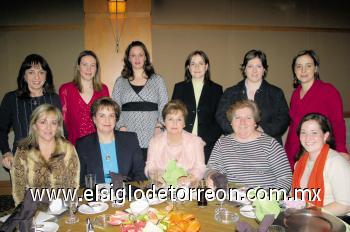 Alejandra Arenas, Ma. Rosa Martín, Lupita M. de Haro, Ana Mari M. de Rosas, CECI G. de Martín, MariTere  Martín, Ani Rosas de Correa, Claudia R. de Arratia, Cristy V. de Fernández, Cristy R. de Dovalina y Ana Isabel A. de Torres.