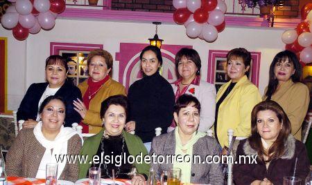 23022007 
Ivonne Martínez, Blanca Esparza, Gloria García, Ana Lorena, Pera Martínez, Chayito Vielma, Blanca Ramírez, Alis Reyes, Rita Serna y María Elena Rodríguez, en su convivio del Día de la Amistad.