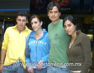 21022007
César Flores, Lorena Ramírez, Josué Mascorro y Adriana Díaz Flores.