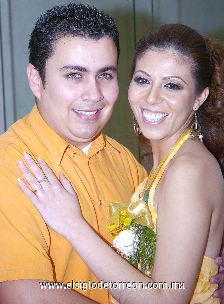 22022007
José Armando Chávez González y Eunice Martínez Arias llegarán al altar el 30 de marzo.