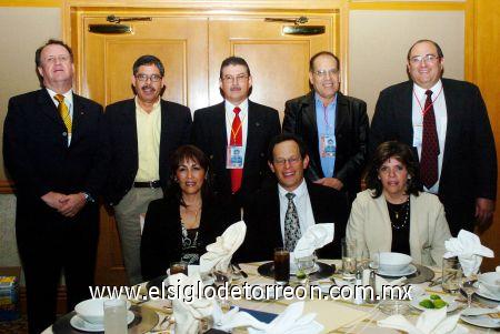 28022007
Enrique Padilla, Roberto Avilés, Silvia Nájera, Eduardo Campos, Mayer Pacanowski, Saúl Gutiérrez, Rodolfo Parada y Magdalena Enríquez.