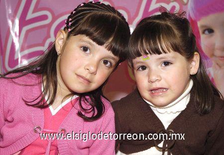 28022007
Alejandra Estefanía Silva Quiroz junto a su hermana Ana Cristina, el día que festejó su sexto cumpleaños.