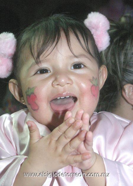 28022007
Frida Sofía Quiñones Martínez cumplió un año de edad, por lo que fue festejada por sus padres, Evaristo Quiñones y Nancy Martínez.