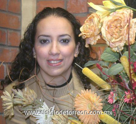 26022007
Cecilia Bárcenas Padilla, en la fiesta pre nupcial que le ofrecieron por su próxima boda.