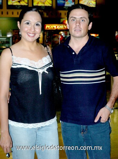 25042007
Isabel Íñiguez y Roberto Areco
