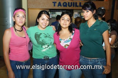 25072007
Cinthia García, Yuri Dorado, Samantha Dorado y Mónica Aguilar.