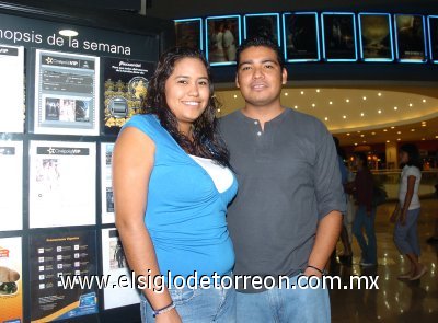 01082007
Perla Juárez y Abraham Mora