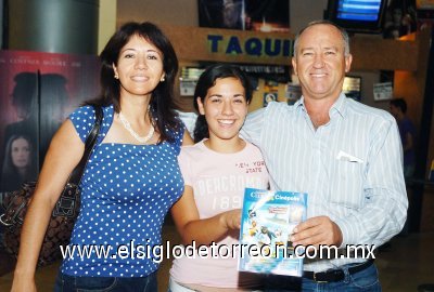 08082007
Susy, Jennifer y Roy.