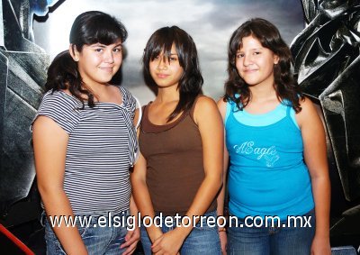 15082007
Ana Cristina Escobedo, Carmen Aracely Caballero y Alejandra Gutiérrez.