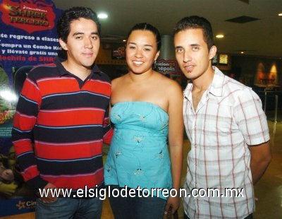 05092007
Luis Olvera, Alejandra Reyes e Ignacio García.