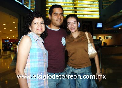 19092007
Laura, Daniel y Sonia Sanz.