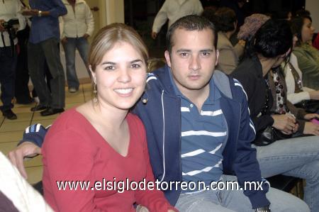 03022007 
Jéssica Trasfí y Gerardo de la Torre.