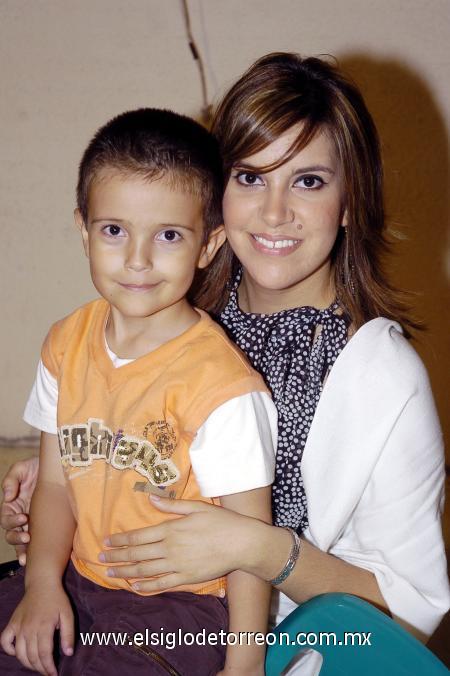 02032007 
Pilar Navarro y Diego.