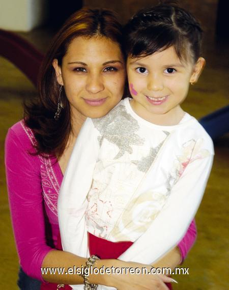 03032007
Brisa Mejía y Arlahé de la Rosa.