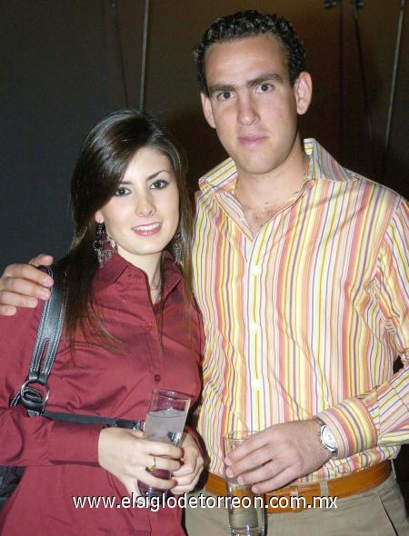 01032007
Mariana Jiménez y Eduardo Gómez.