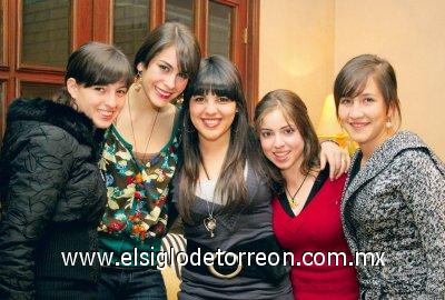 Mónica Gutiérrez, Daniela Sesma, Yolis Trasfí, Isabel Moncholi y Yola Murra.