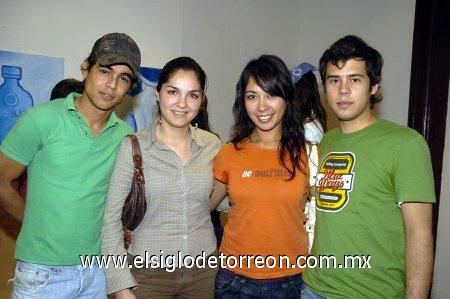 04032007 
César Dimas, Grethel Romo, Gaby Villegas y Memo Gómez.