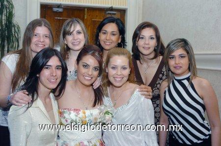 09032007 
Irene Kotsifakis de Cepeda, Lilia Sánchez de Mortera, Luvianka Cháirez de Bohmer, Elena Faudoa de Galarza, Tony Hernández, Érika de Barbosa y Sonia García Alarcón acompañaron a Julieta en su despedida.