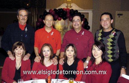 09032007
José Ramón Algara, Carlos Villarreal, Pinita Villarreal, Jorge,Cristina de Algara,Cepeda, Lourdes de Cepeda, Rodolfo Cepeda y Akemi de Cepeda.